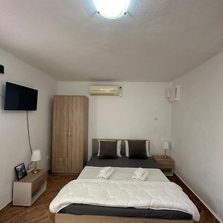 Apartman Nina Рисан Экстерьер фото