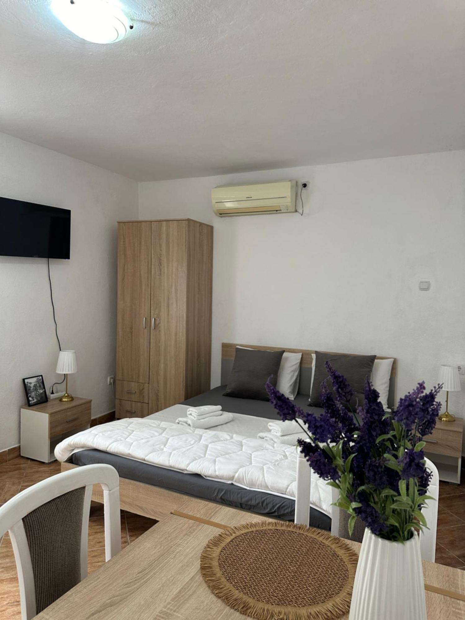 Apartman Nina Рисан Экстерьер фото