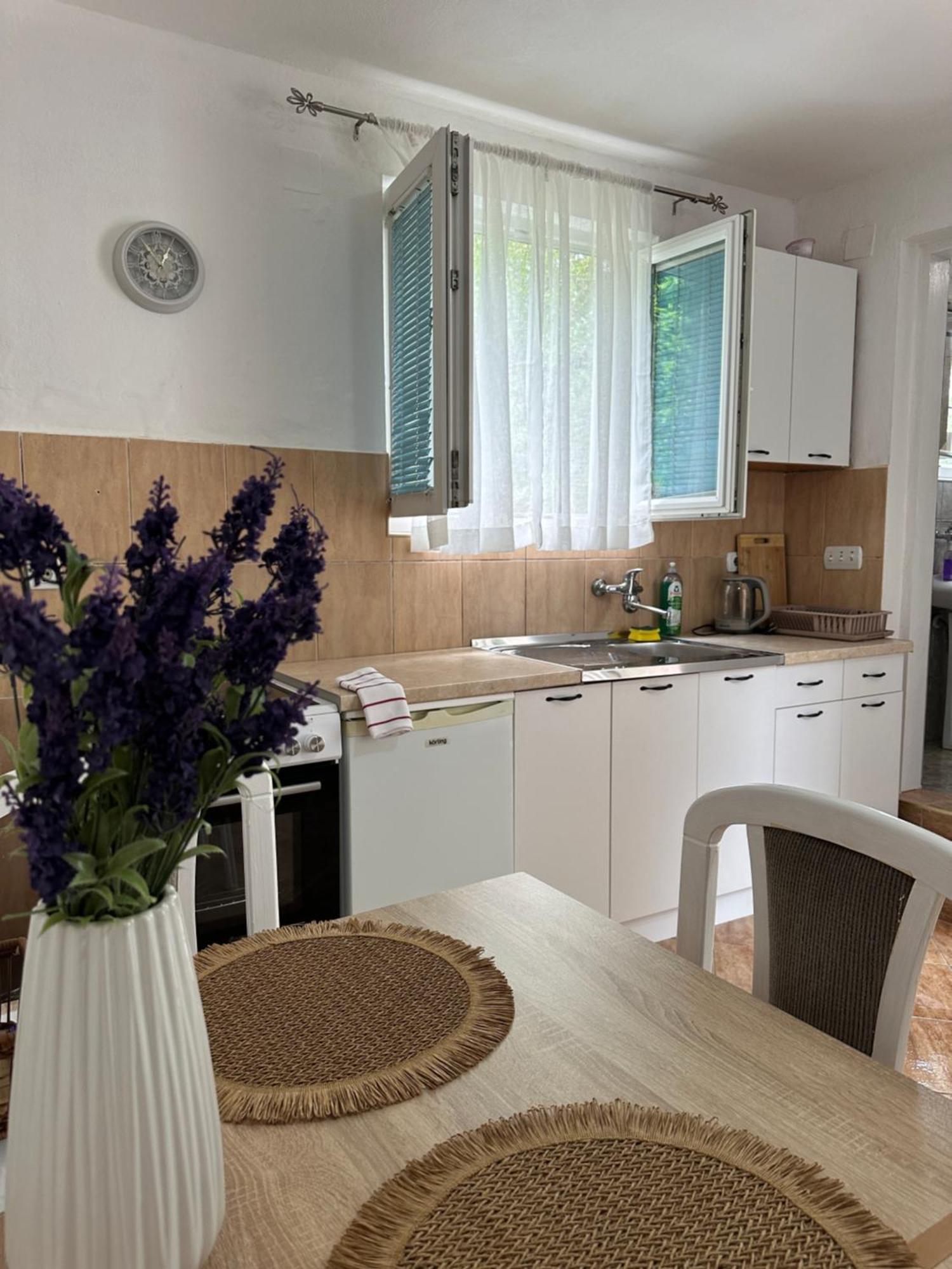 Apartman Nina Рисан Экстерьер фото