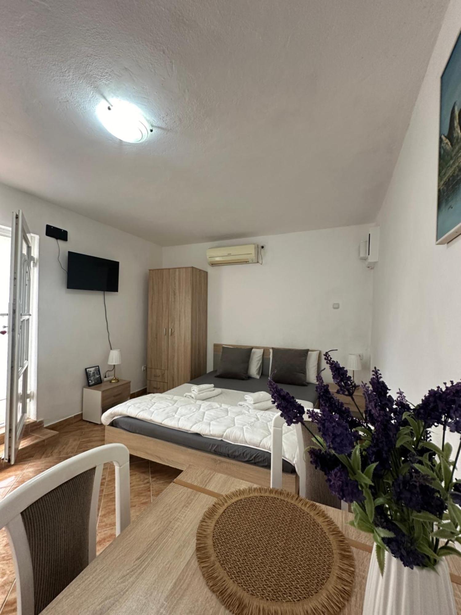Apartman Nina Рисан Экстерьер фото