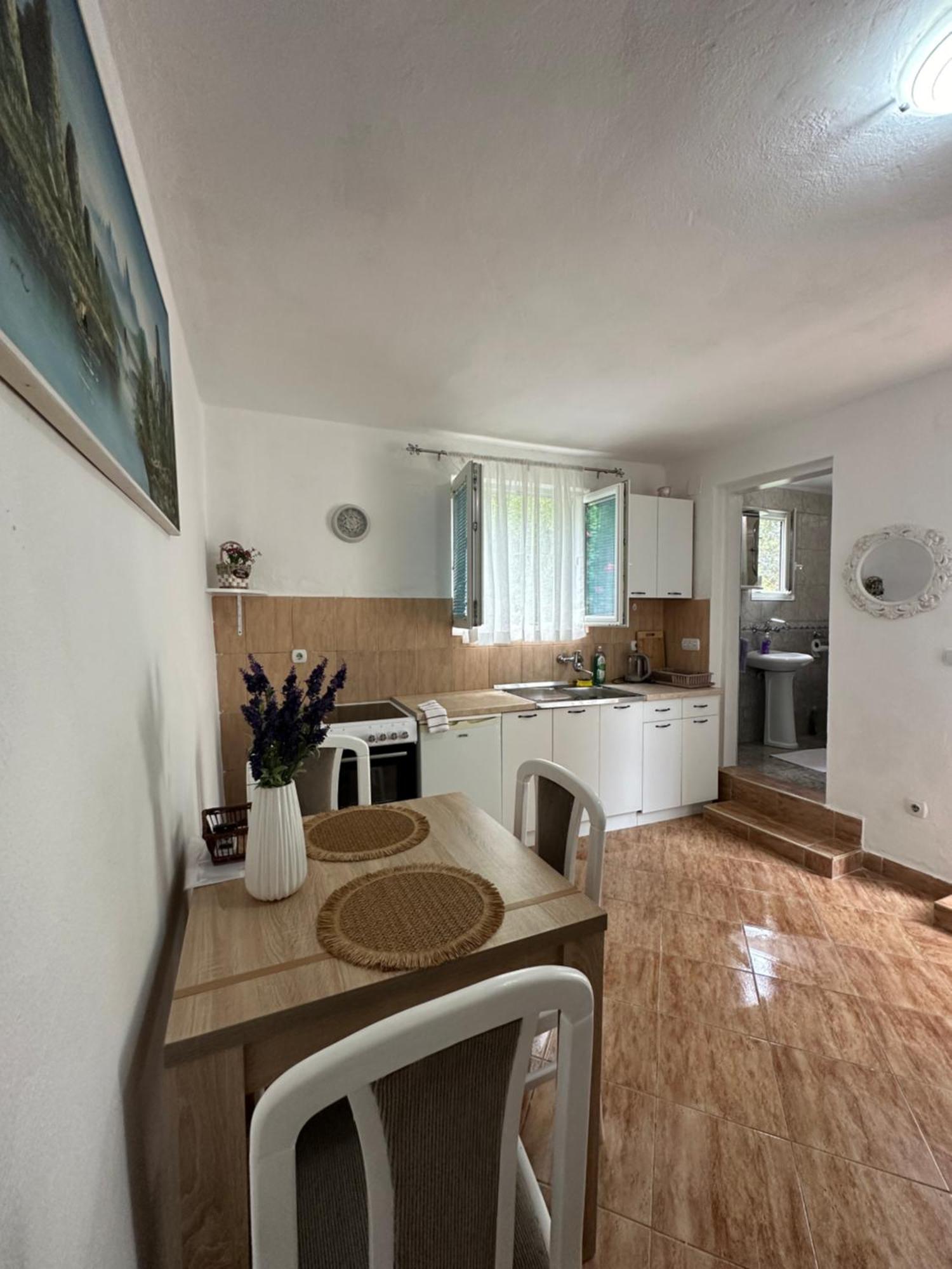 Apartman Nina Рисан Экстерьер фото